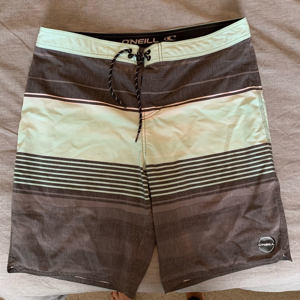 O’Neil men’s swim trunks